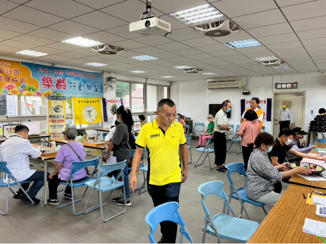 臺中東區十甲里視力篩檢